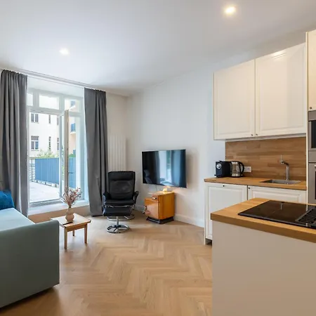 Modern In A Quiet Yet Location 公寓 布拉格