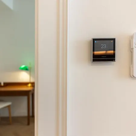 Modern In A Quiet Yet Location By Easybnb Premium Apartament