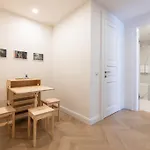 Modern In A Quiet Yet Location