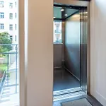 Modern In A Quiet Yet Location 公寓 布拉格