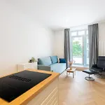 Modern In A Quiet Yet Location 公寓 布拉格