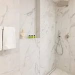 Modern In A Quiet Yet Location *