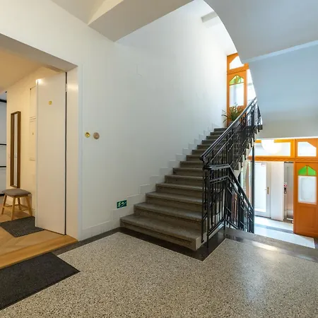 Modern In A Quiet Yet Location *