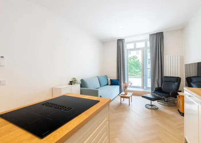 Modern In A Quiet Yet Location Апартаменты Прага