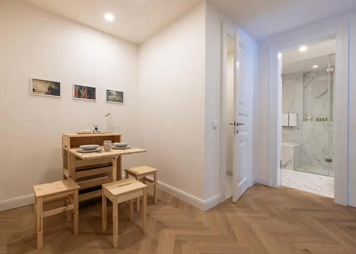 Modern In A Quiet Yet Location * Prag