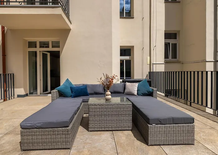 Modern In A Quiet Yet Location Апартаменты Прага